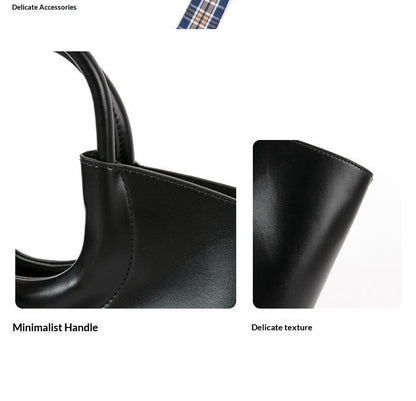 Elegant Black designer original handbag \ shoulder bag \ crossbody bag