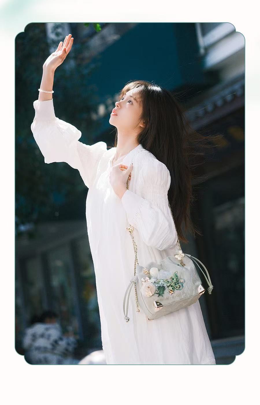 Mint in Memory designer original shoulder bag \ crossbody bag